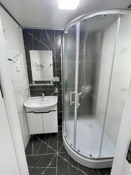 Сдаётся 2 х комнатная квартира на Башлыке .<br />
Сдаётся од