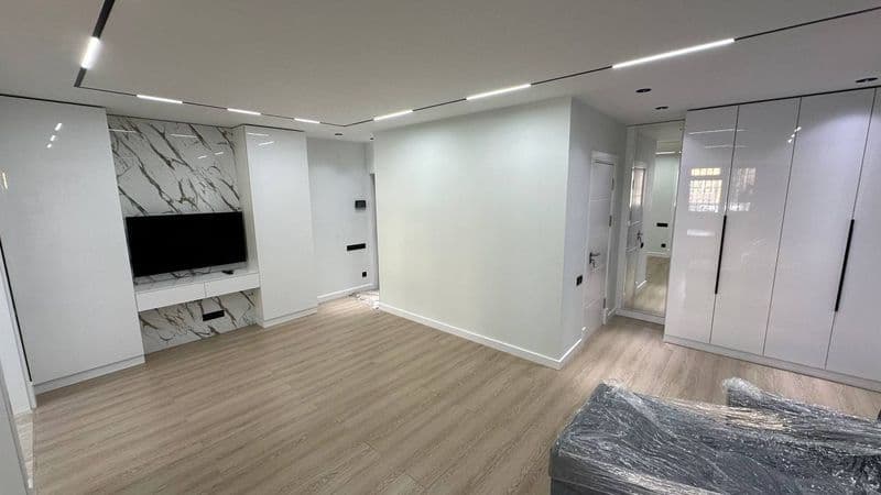 На русском языке:<br />
<br />
Не нашли квартиру на OLX?<br  — фото 3