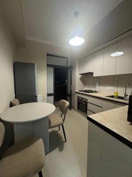 Сдается новая квартира<br />
Недалеко от северного вокзала<b