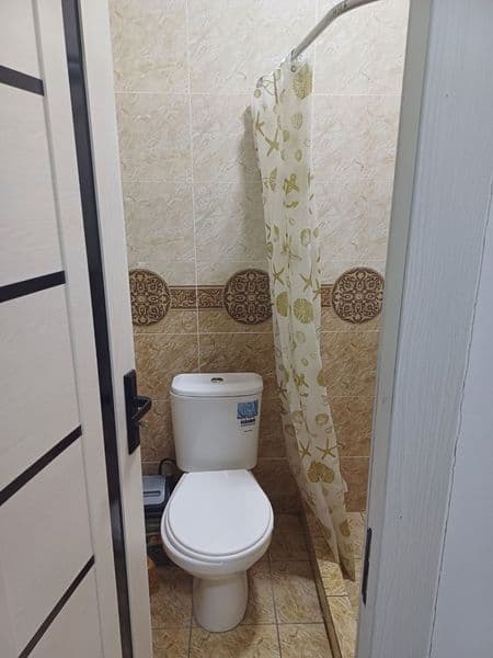 Срочно сдаётся 2× этажный коттедж с 2 комнатная <br />
Со вс — фото 5