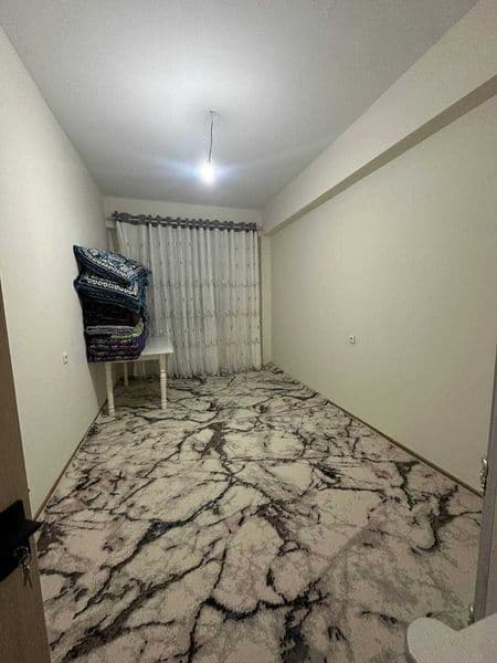 Uyimizning bir xonasini qizlarga ijaraga beramiz. Allaqachon