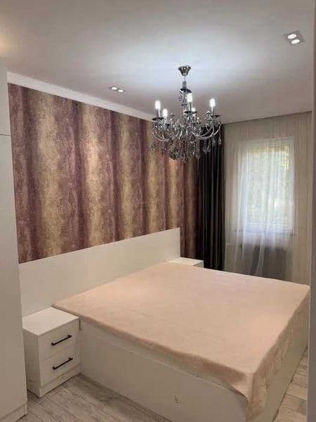 • Район: Юнусабад<br />
• Адрес: 4-квартал<br />
• Ориентир: