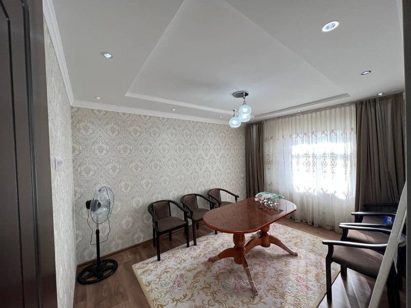 Аренда метро  тинчлик 2.хонали шароити бор уй ремонти янги х