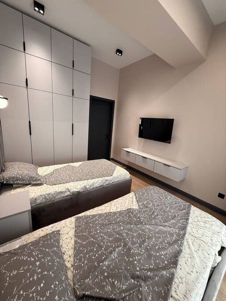 Метро Космонавтов <br />
<br />
Отличное расположение <br /> — фото 4