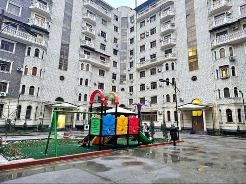 Сдается евра квартира на длительный срок для семя или инастр