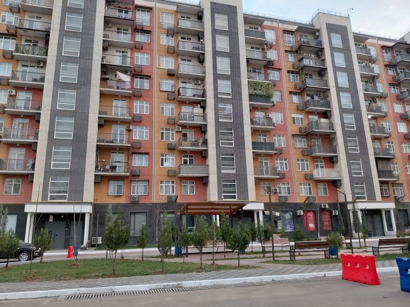 Аренда Квартиры-Улица Махтумкули <br />
1-комнатная  5-этаж 