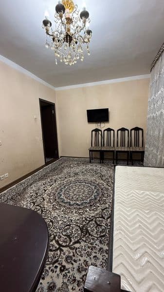 Сдается 3х ком квартира в хорошем локации. В линии метро . С