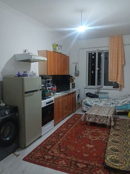 Яшнобод тумани олмос махаллада <br />
2 хона 10 этаж 350$<br