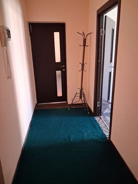 Икки хонали уй 4киши аелкиши ишлайдиган укийдиган кизлар бул