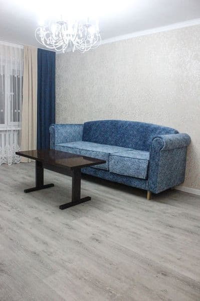 Сдам в аренду трёхкомнатную квартиру в центре, Аккурган бывш