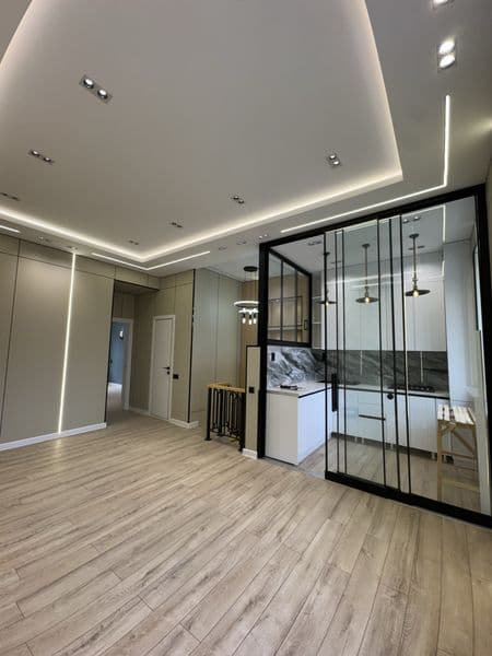 Арендага 3-хонали кв ижарага берилади.<br />
Ремон евро ремо — фото 2