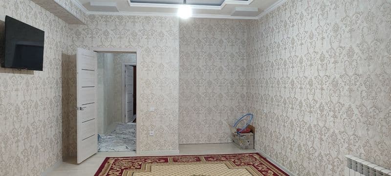 Уйнинг барча жихозлари бор , оилага узок муддатга берилади м