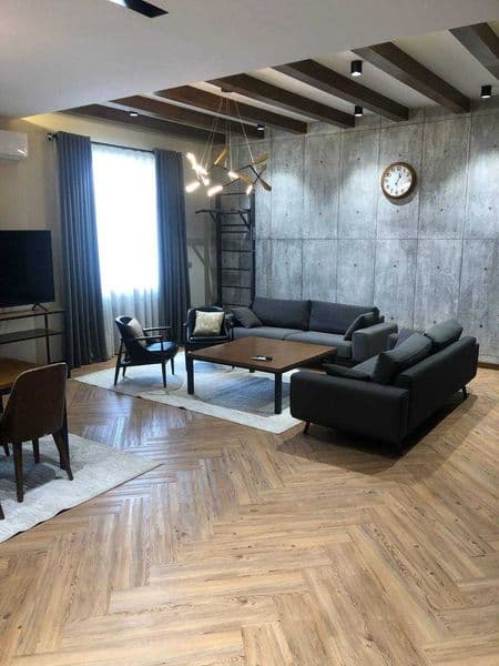 Сдаётся квартира на Дархан<br />
Ориентир - метро Хамида Али