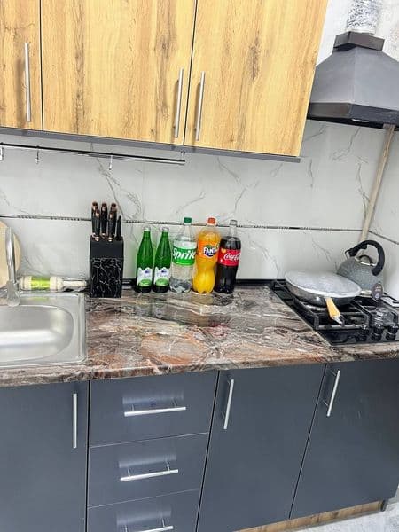 Arenda kvartira. Bez makler. Bez xozayka. 1 xonali. Uchastka