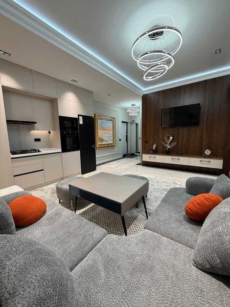 Сдается квартира с красивым ремонтом<br />
<br />
• Район: Я