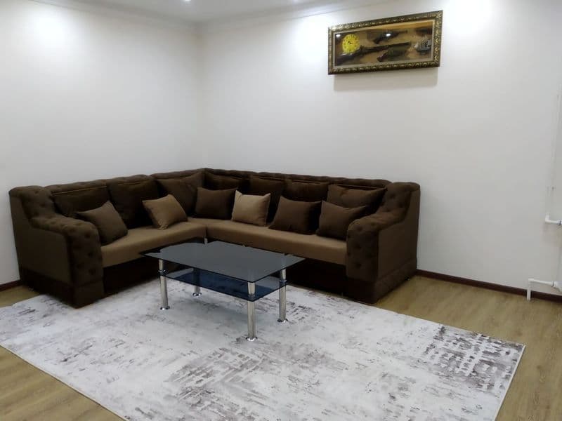 Сдается 2-х комнатная квартира на метро Айбек долгосрочноя