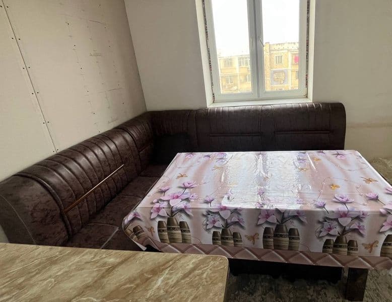 Sergeli 4 da joylashga yarmarka yonida 2 xonali kvartira Bor