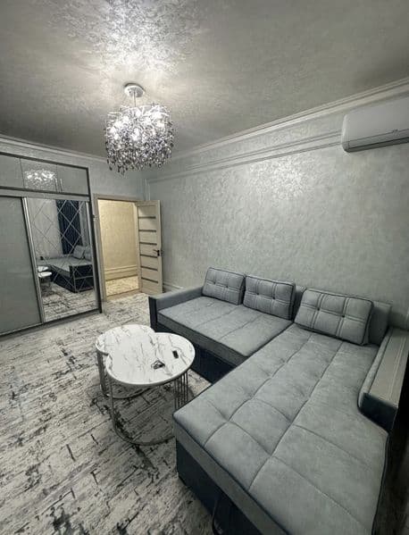 Олмазор ситида 1 хонали квартира ижарага берилади <br />
Евр