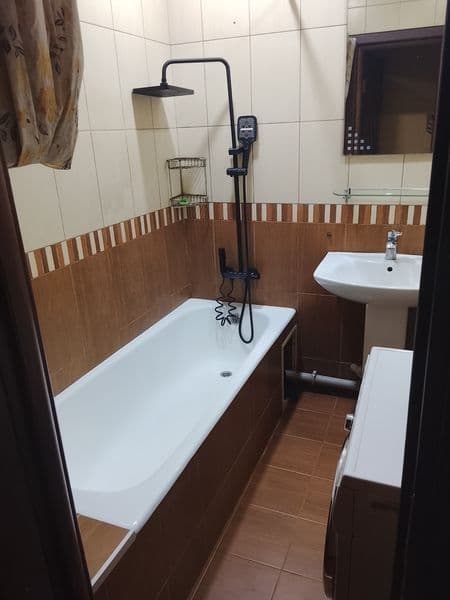 Срочно сдам 3х комн квартиру на корасув 2 <br />
Всё удобств