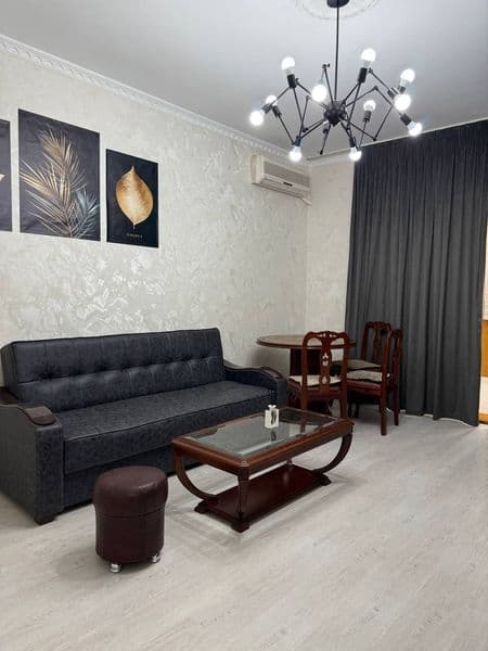 Сдам квартиру на Ойбеке. <br />
Офис Huawei. <br />
4/5/9 по