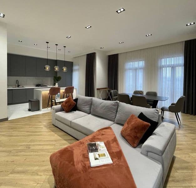 Мирабадский район <br />
Жк Nrg-Oybek<br />
2/6/15<br />
60м