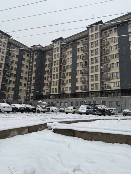 Своя 2 комнатная, новая , 3 этаж. 9 этажка  800$<br />
Со вс — фото 4