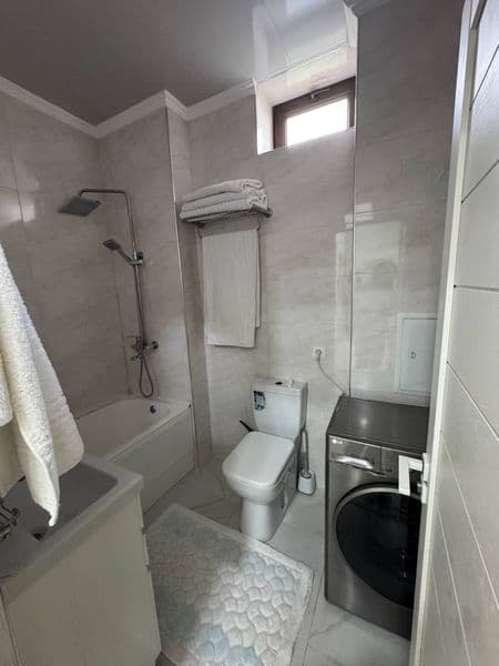 Сдаётся шикарная 1-комнатная квартира в Новостройка<br />
<b — фото 5