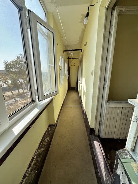 Квартира qiyot метросири оркасидаги 9 этажли домада.<br />
М — фото 3