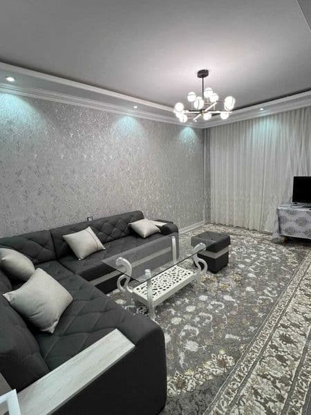 Сдаётся квартира на Гостиница Россия<br />
Ориентир - Детски