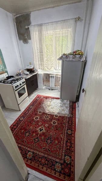 Аренда. <br />
2/1/4<br />
350$<br />
Чистая.<br />
Мебель < — фото 3