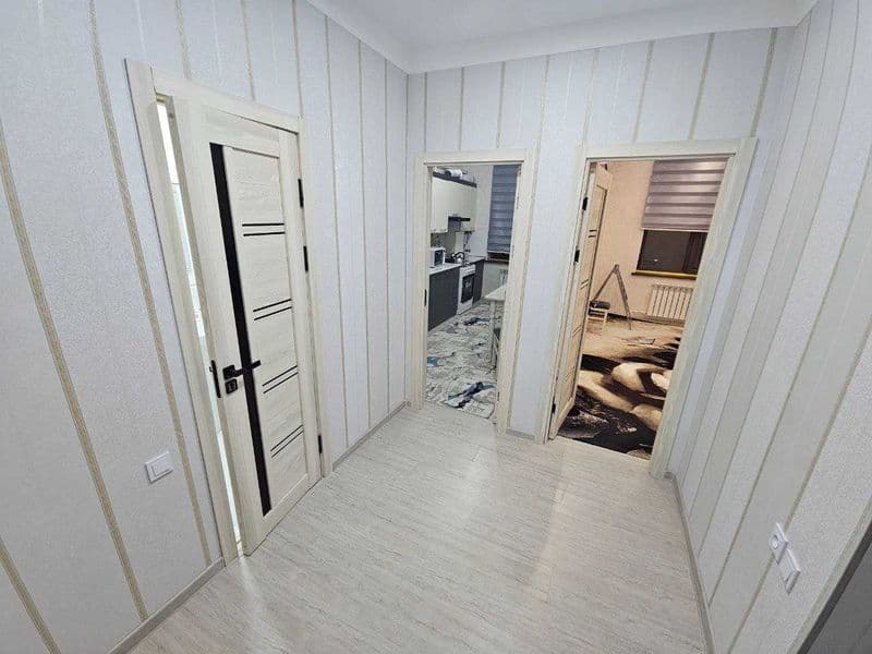 Срочно сдам квартиру массив Караташ.около Торговый центр Сам