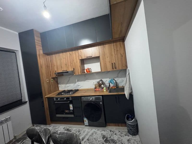 2 комнатная квартира ижарага оилага берилади <br />
Tower Ap