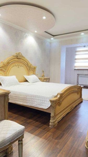 Район: Чиланзарский<br />
Адрес: Чиланзар 5 кв<br />
Ориенти