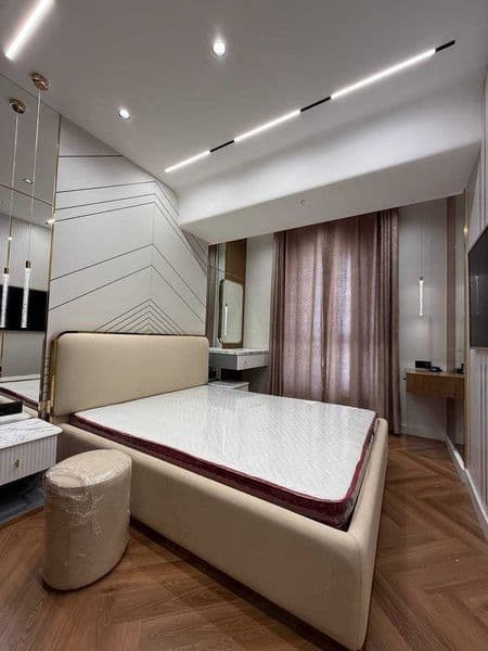 Район: Яккасарайская<br />
Адрес : Парк Бобура<br />
 комнат