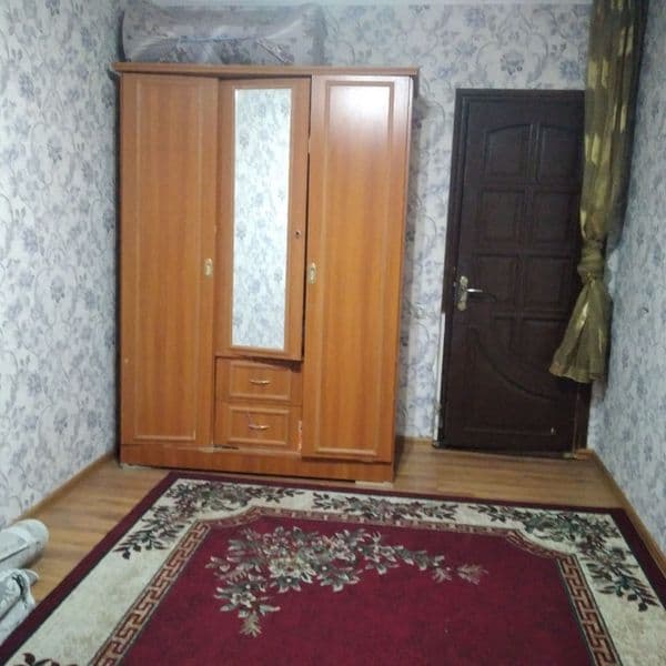 Ismim siroyyo yunisobod metroda<br />
<br />
 kvartirga sher