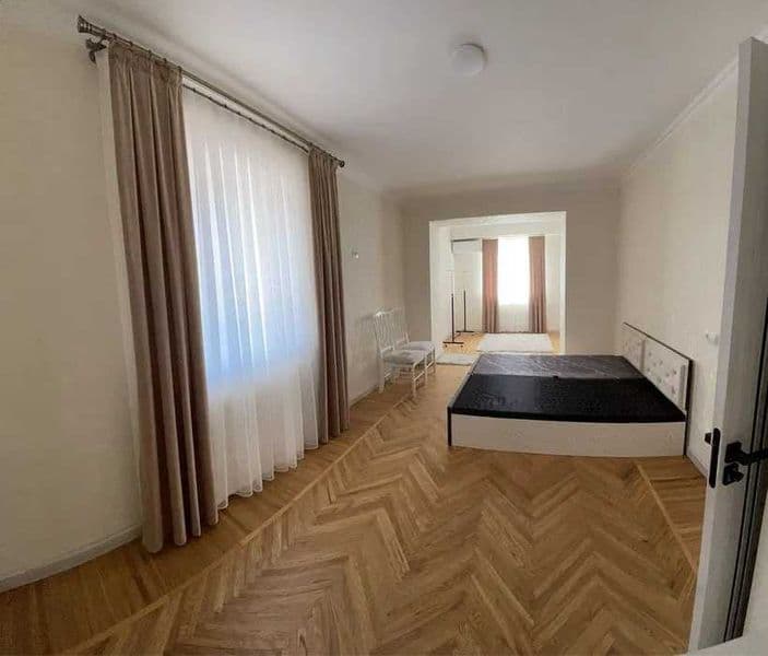 • Район: Мирабад<br />
• Адрес: улица Нукусская<br />
• Орие