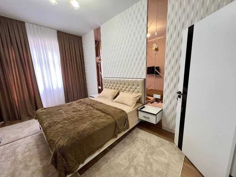 2 комнаты • 50 м² • 1/7 этаж<br />
<br />
Район: Юнусабадски