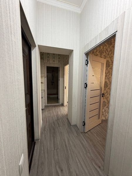 Сдаётся 2 комнатная квартира метро 3 остановка . сергели 300