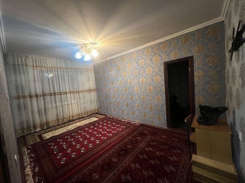 Расположено середине массива   3- этаж балкон 2х3   чистая х