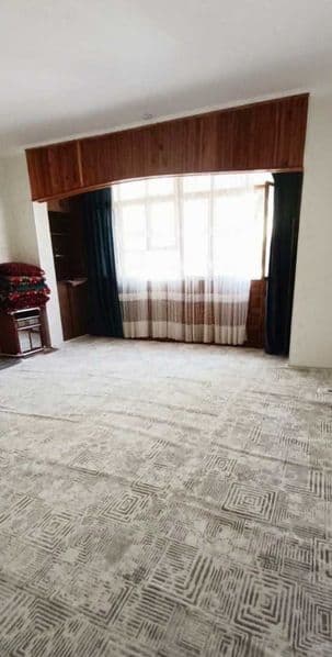 2/2/4<br />
Sredniy remont <br />
Hamma narsasi bor <br />
F