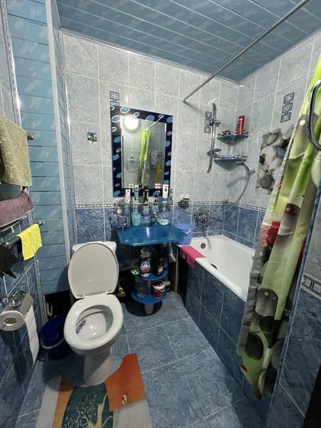 Сдаю  одну комнату в аренду на долгий срок с хозяйкой. Все у — фото 4