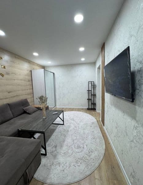 Хорошая чистая 1 комнатная квартира с хорошим ремонтом и все