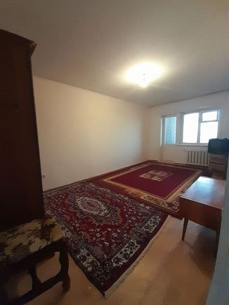 кора камиш 1/2 1 хона<br />
250$<br />
нарсалари билан<br />