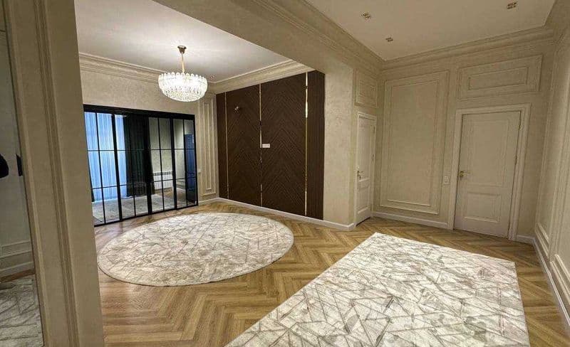 Район: Юнусабадский<br />
Ориентир: Посольство США<br />
ЖК 