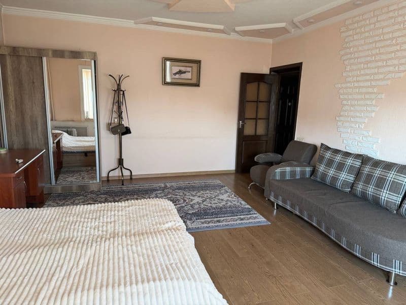 Mirzo Ulugbek tumani arentir darxon 7 etaj 1 xona sheriklikk — фото 3