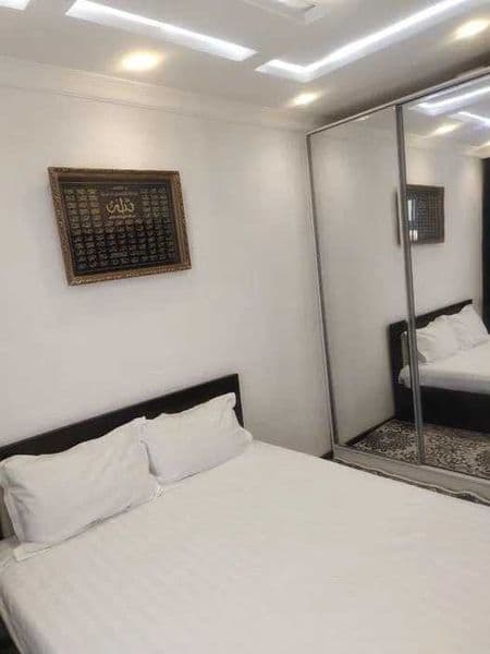 Сдается квартира для семьи<br />
<br />
• Район: Юнусабад<br