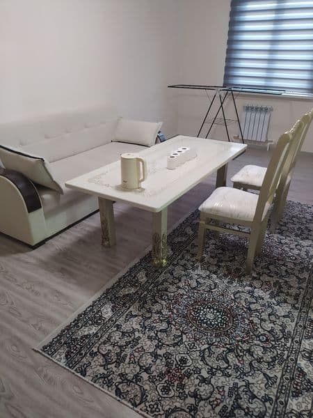 Xamma sharoitga ega yevroremont uy.3 honalik arendaga berila