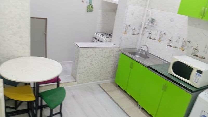 Аренда сергели массив строител новостройка 1хона 4чи этаж 9э