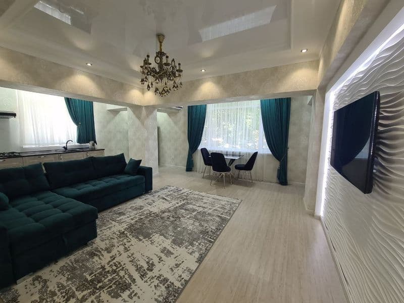 2 комн. евроремонтом и полностью укомплектована,  ориентир м