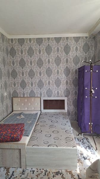 1Сдаётся 1/3/4 на массиве ТТЗ-2, бывшее общежитие, с мебелью